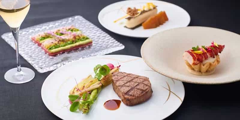 ザ、ペニンシュラ東京ペアランチギフト券。 ザ・ペニンシュラ東京では、先月よりオンライン決済ができるギフト